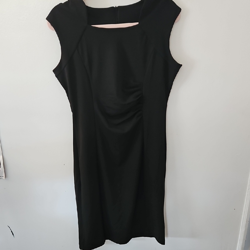 Elizabeth & Nicole Black Ruched Sheath Midi Dress With Cowl Neck
